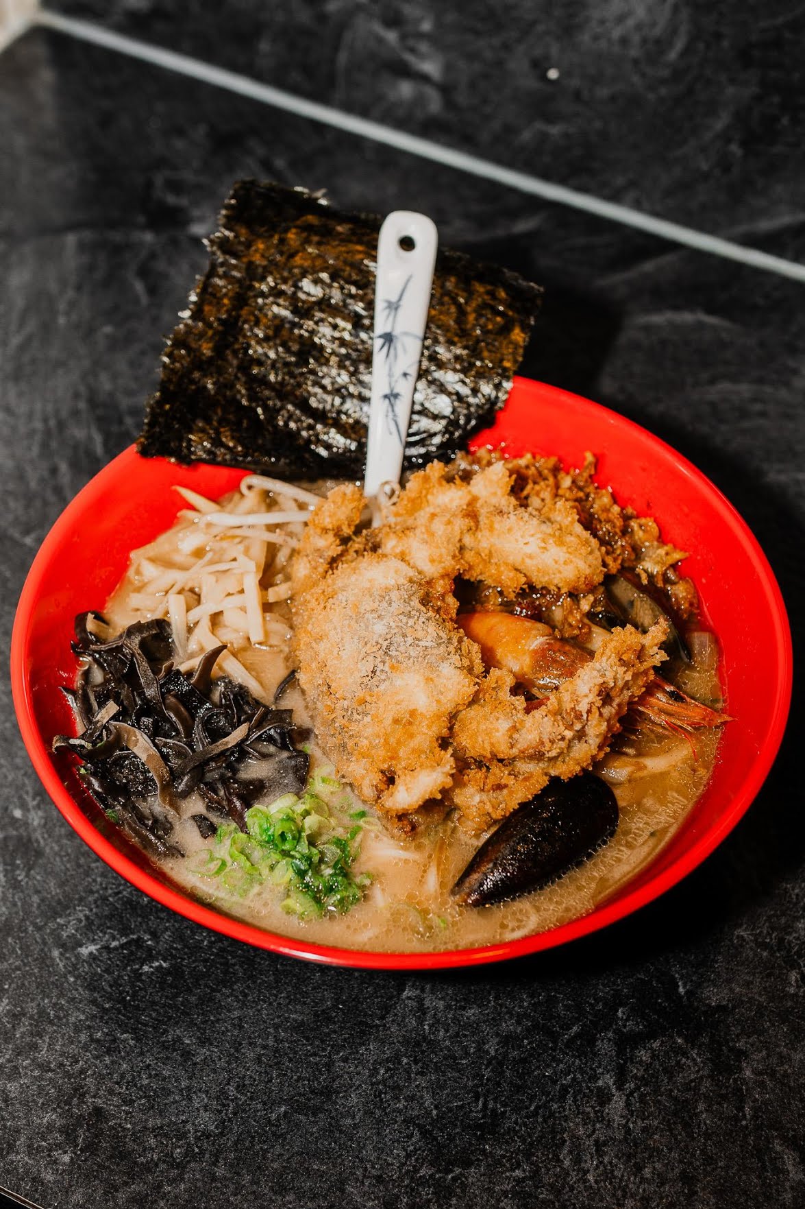 Tomi Ramen by null