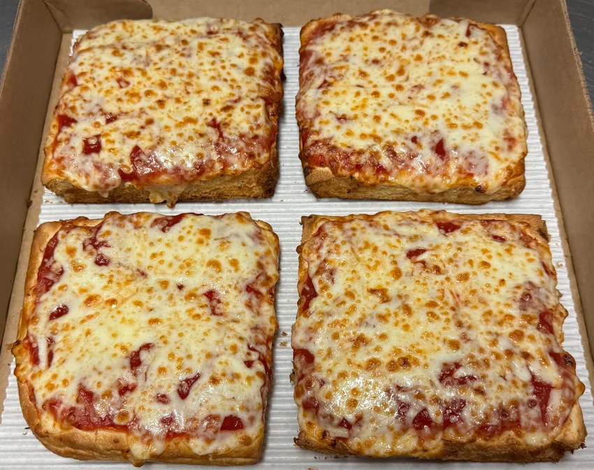 Fellinis Pizzeria by null