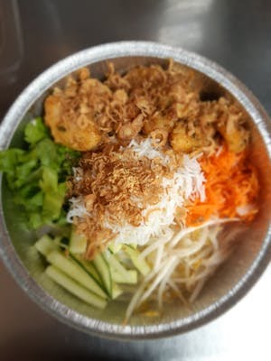 Banh Mi Zon by null