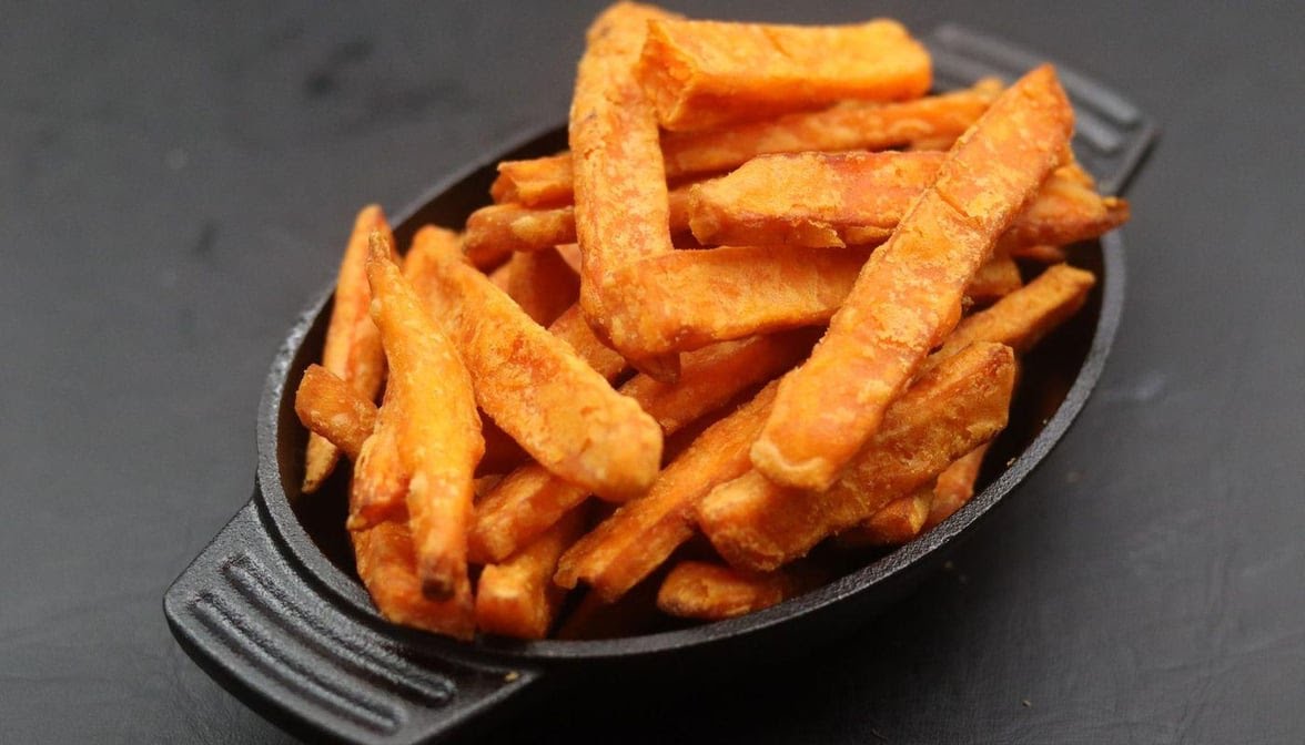 Poutineville Queen Mary by null