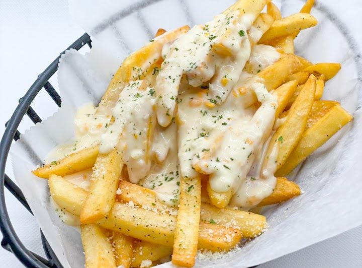 Maru Karaoke Lounge by null