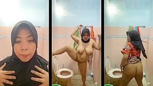 Watch tante colmek becek solo play tranny shemale indonesia porn spankbang jpg x Tante colmek indo