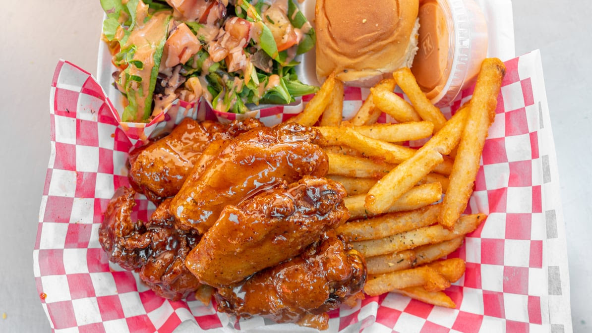 Cravin' It (Food Truck) by null