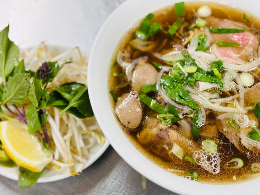 Ai Hue's Bakery & Deli by null