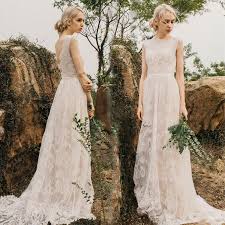 スレンダー|スレンダー体型さんにNGなトップスとは？避けたいデザイン3選 | 4MEEE