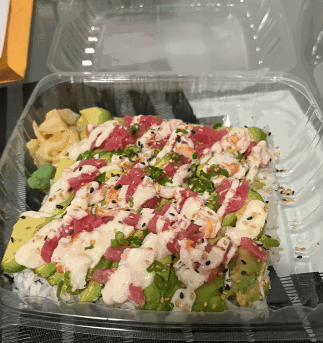 MAKI SUSHI BAR & GRILL by null