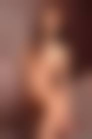 голая прикрывается|Сексуальная девка прикрывается полотенцем » Фото голых русских девушек и  девок - раздетые женщины в эротике