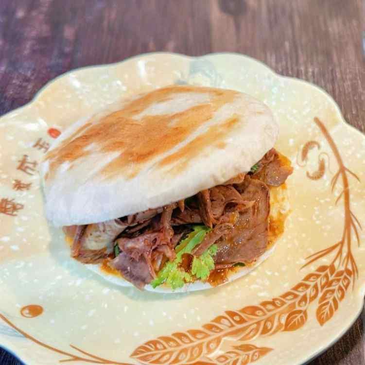 Sichuan PoPo - Fulham 婆婆面 by null