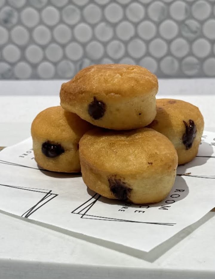 Room Service at Bayshore by null