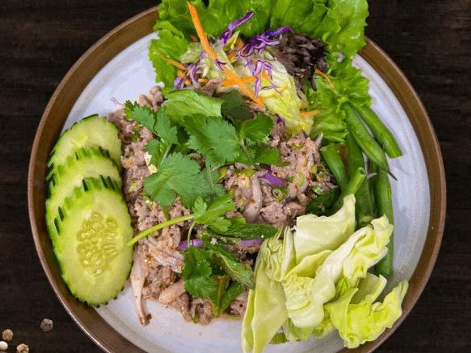Makin Thai & Sushi by null