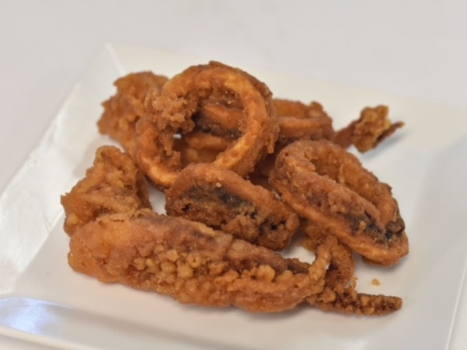 Tanioka's Seafoods & Catering by null