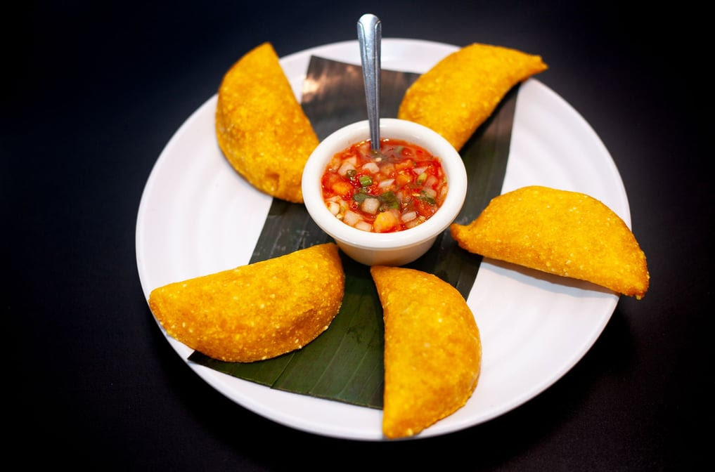 Paisa's Twin by null