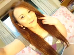 熟女　羞恥顔|スマイリーの顔を見せ熟女の写真素材・画像素材 Image 29482118