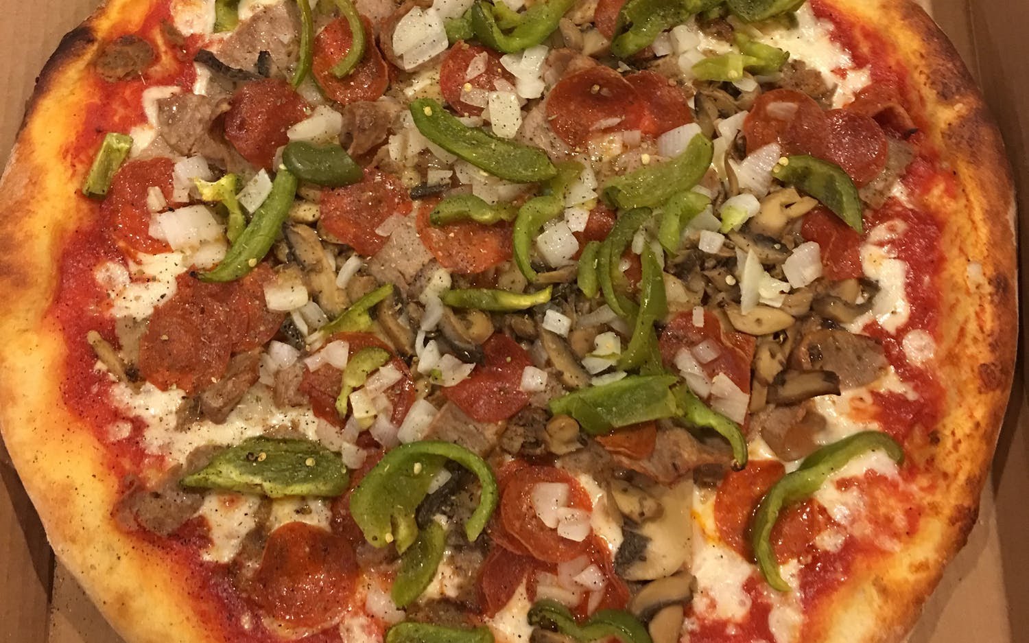 Junior's Pizza by null