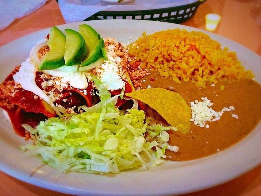 Los Tres Chilitos by null