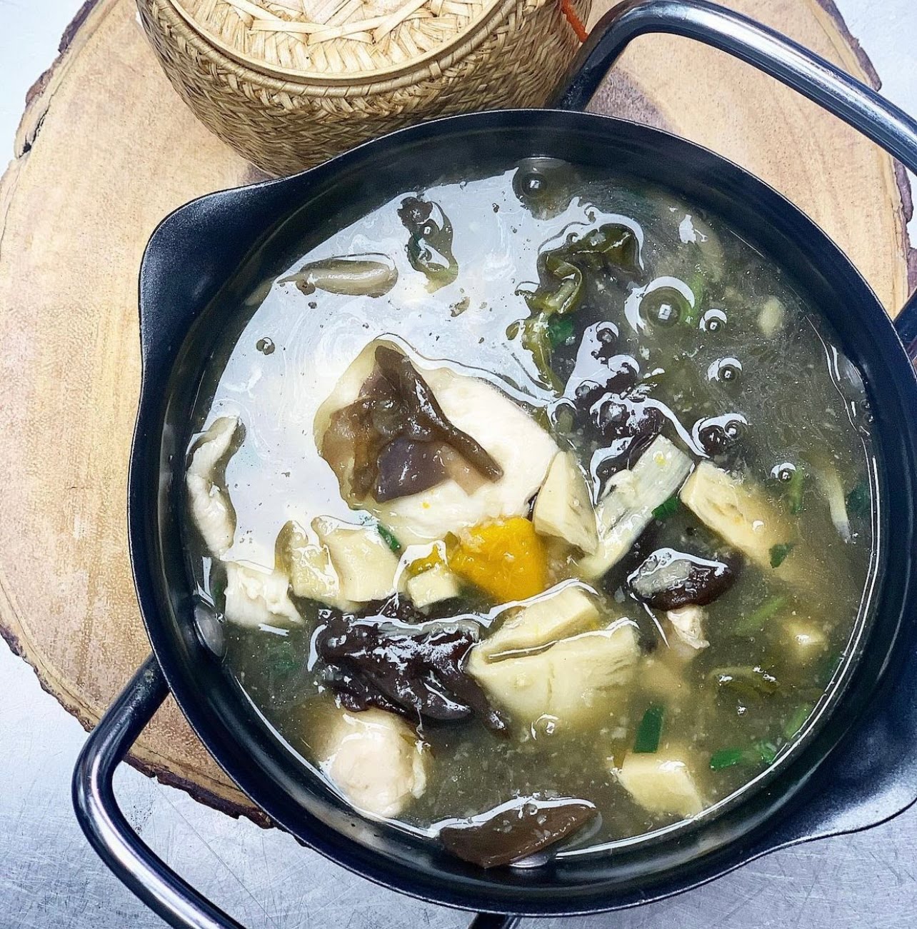 Vientiane Bistro by null