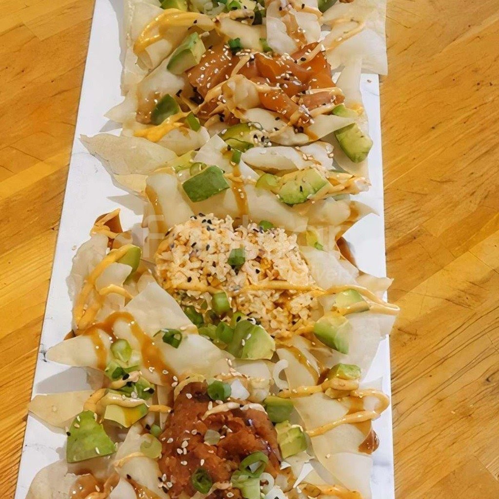 Poke Burri / Lifting Noodles Ramen by null
