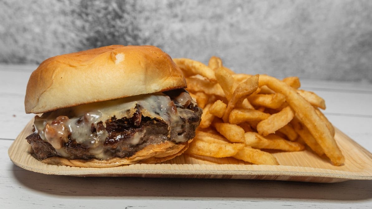 G’s Cheesesteaks by null
