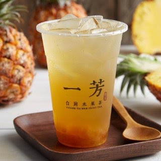 YiFang Taiwan Fruit Tea by null