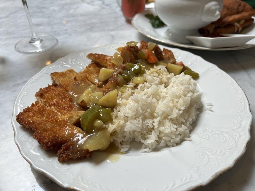 The Buttonwood by null