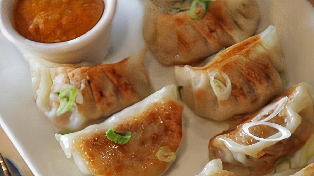 Zuzu Momo Restaurant and Bar by null