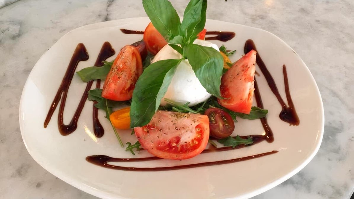 Serena's Wine Bar by null