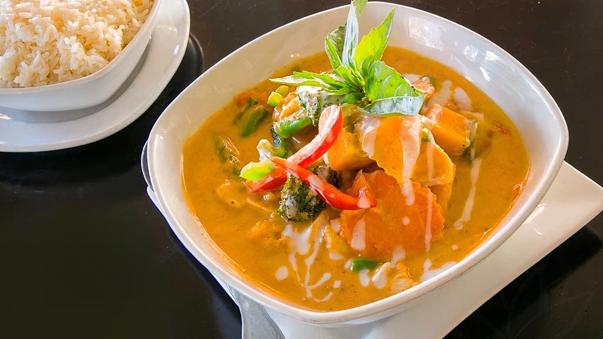 Thai Bloom! by null