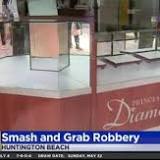 Video: Huntington Beach jewelry store employees fight off smash-and-grab robbers