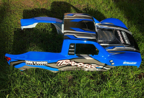 Traxxas UDR Unlimited Desert Racer Body Blue Brand New TRX 8528