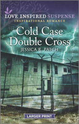 Cold Case Double Cross [Book]
