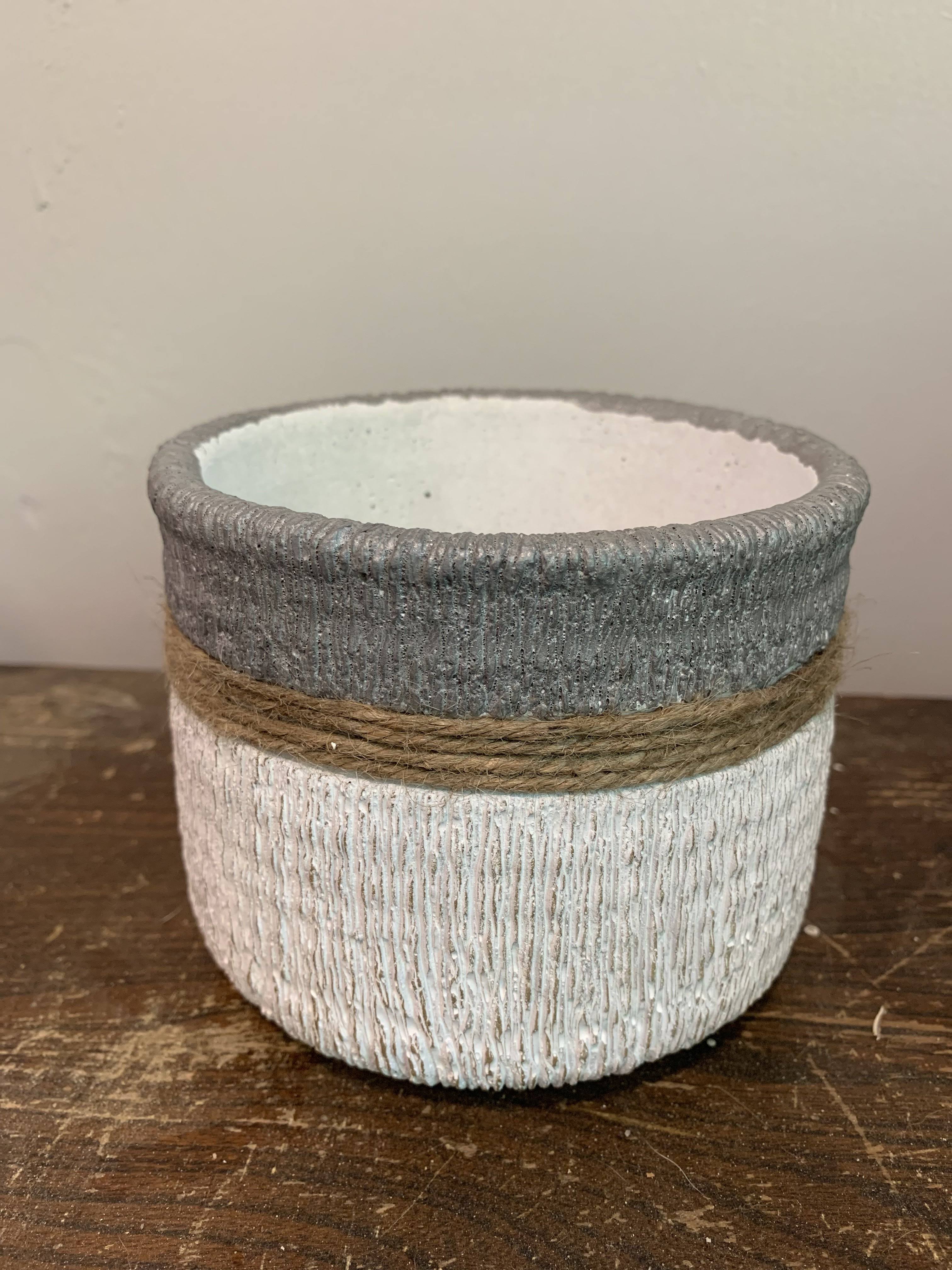 Two Tone Planter with Jute Large