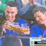 Yankees teammates chug beer at Rangers-Penguins playoff game