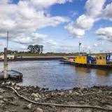 Extreem laag waterpeil in de Rijn verergert droogte in Nederland