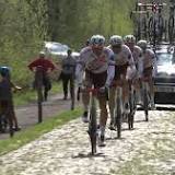 Mathieu van der Poel en zieke Oliver Naesen stappen uit Tour de France