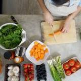 Women who eat vegetarian diets at higher risk for hip fracture