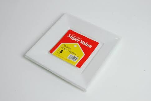16 White Square Plastic Plates 23cm (9inches)