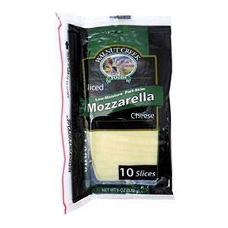 Walnut Creek Foods Sliced Mozzarella Cheese