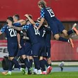 Croácia garante lugar na fase final, França perde mas salva-se da despromoção