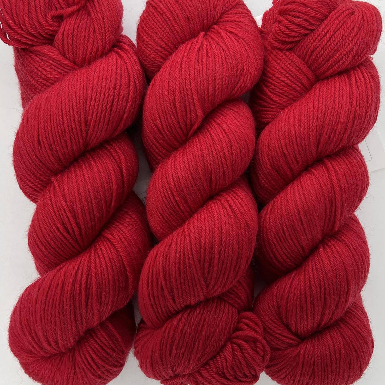 Cascade Yarns Heritage 6 - Christmas Red (5619) 100g (3.5oz) 75% Merino Wool 25% Nylon