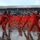 Philippines' famed dancing inmates are back with new moves (VIDEO)