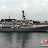 US ship sails near South China Sea islands again