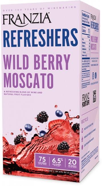 Franzia Refreshers Moscato, Wild Berry - 101.4 fl oz