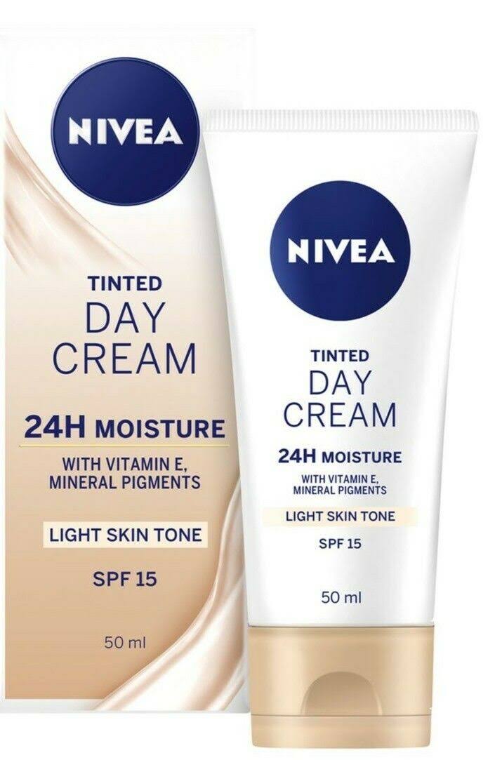 Nivea Daily Essentials Tinted Moisturising Day Cream - 50ml