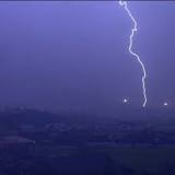 Pictures show amazing moment lightning bolt plunged Welsh town into darkness