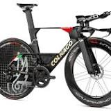 Colnago TT1 disc brake time trial bike cuts deep aero shapes, new horizontal seatstays